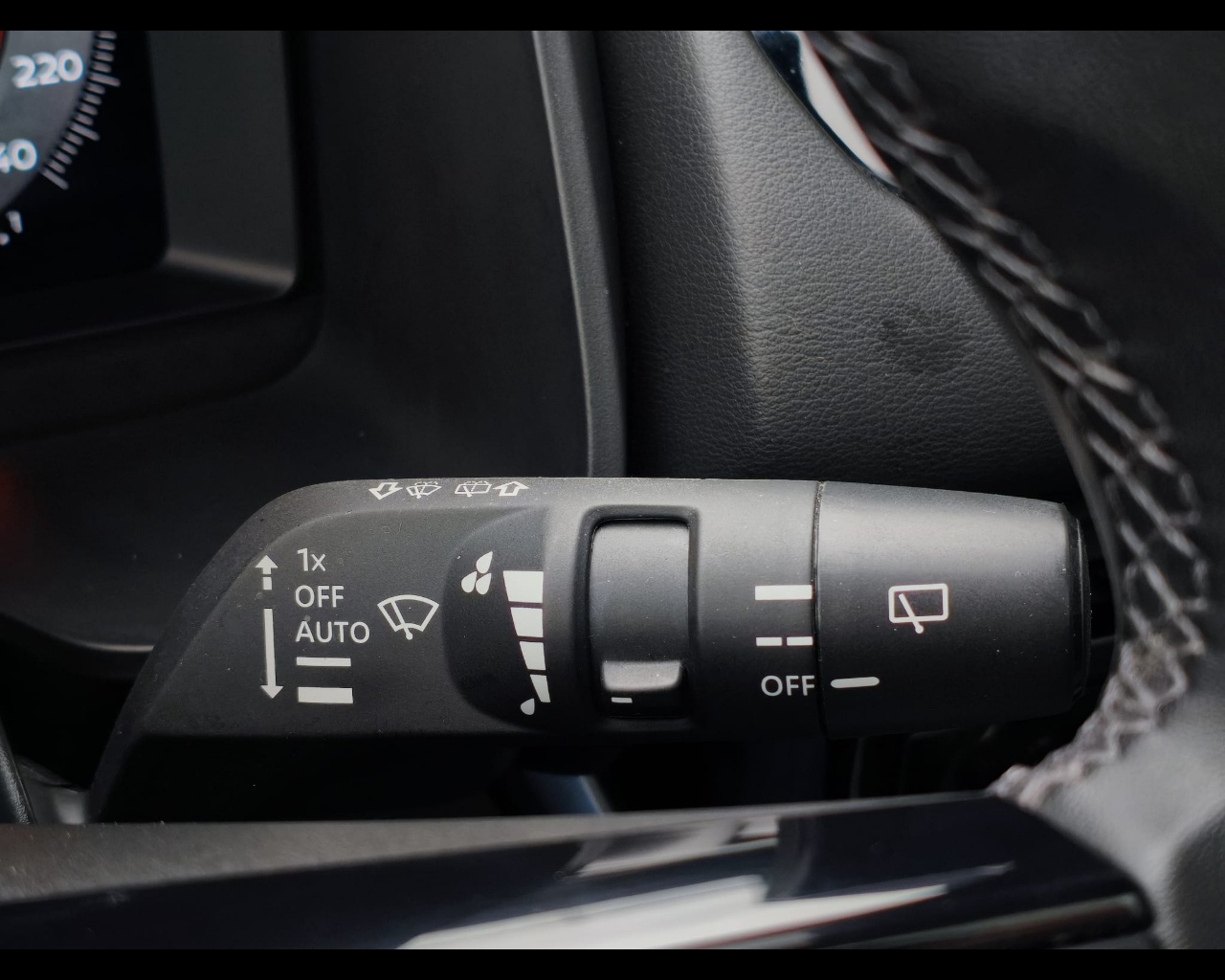 Foto NISSAN Qashqai 1.3 mhev N-Connecta 2wd 140cv