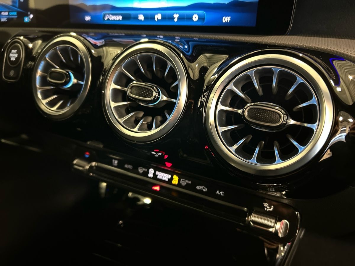 Mercedes-AMG  CLA AMG Shooting Brake 35 AMG Line Advanced Plus 4Matic 8G-DCT - 14