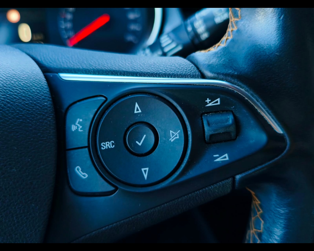 Foto OPEL Crossland X 1.5 ecotec Ultimate s&s 102cv