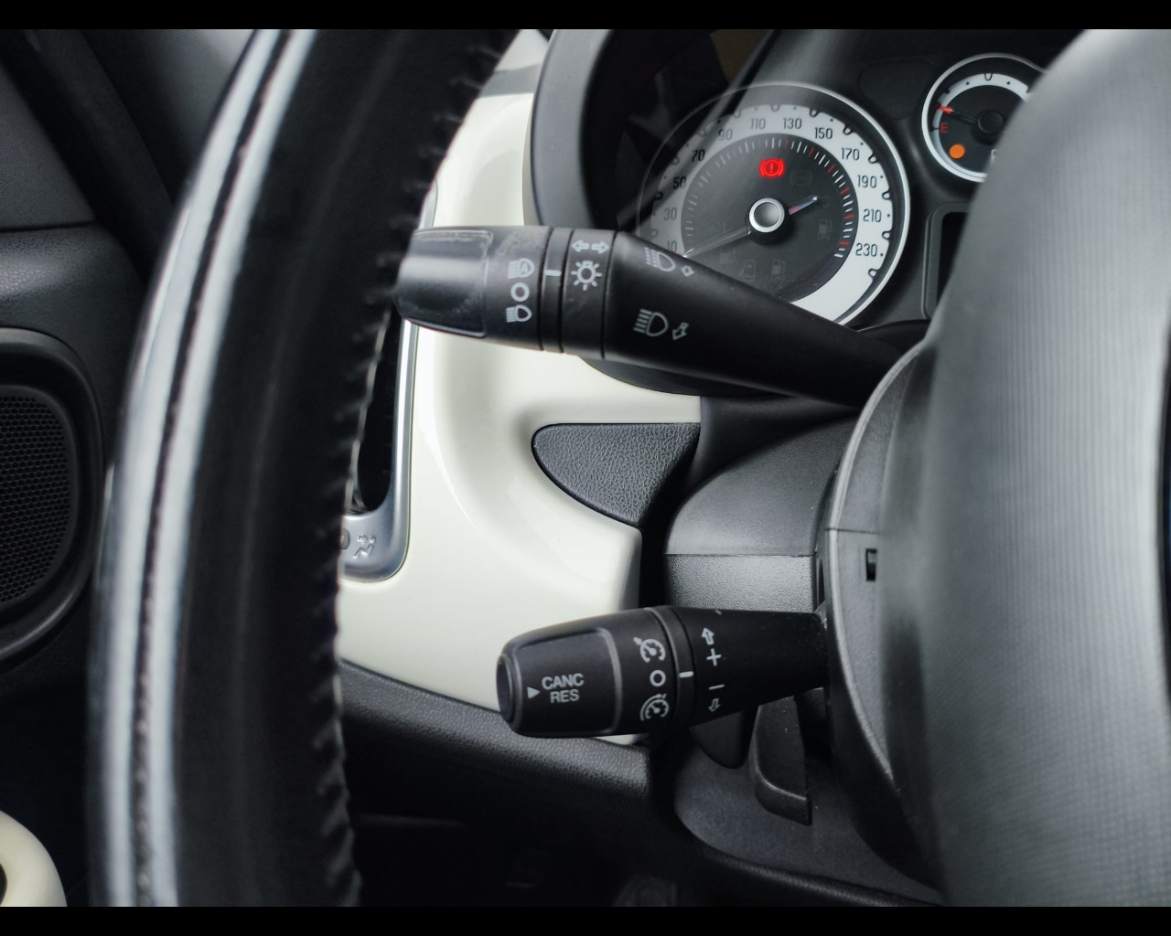 Foto FIAT 500L 1.6 mjt Trekking 120cv E6 (leggere descrizione)