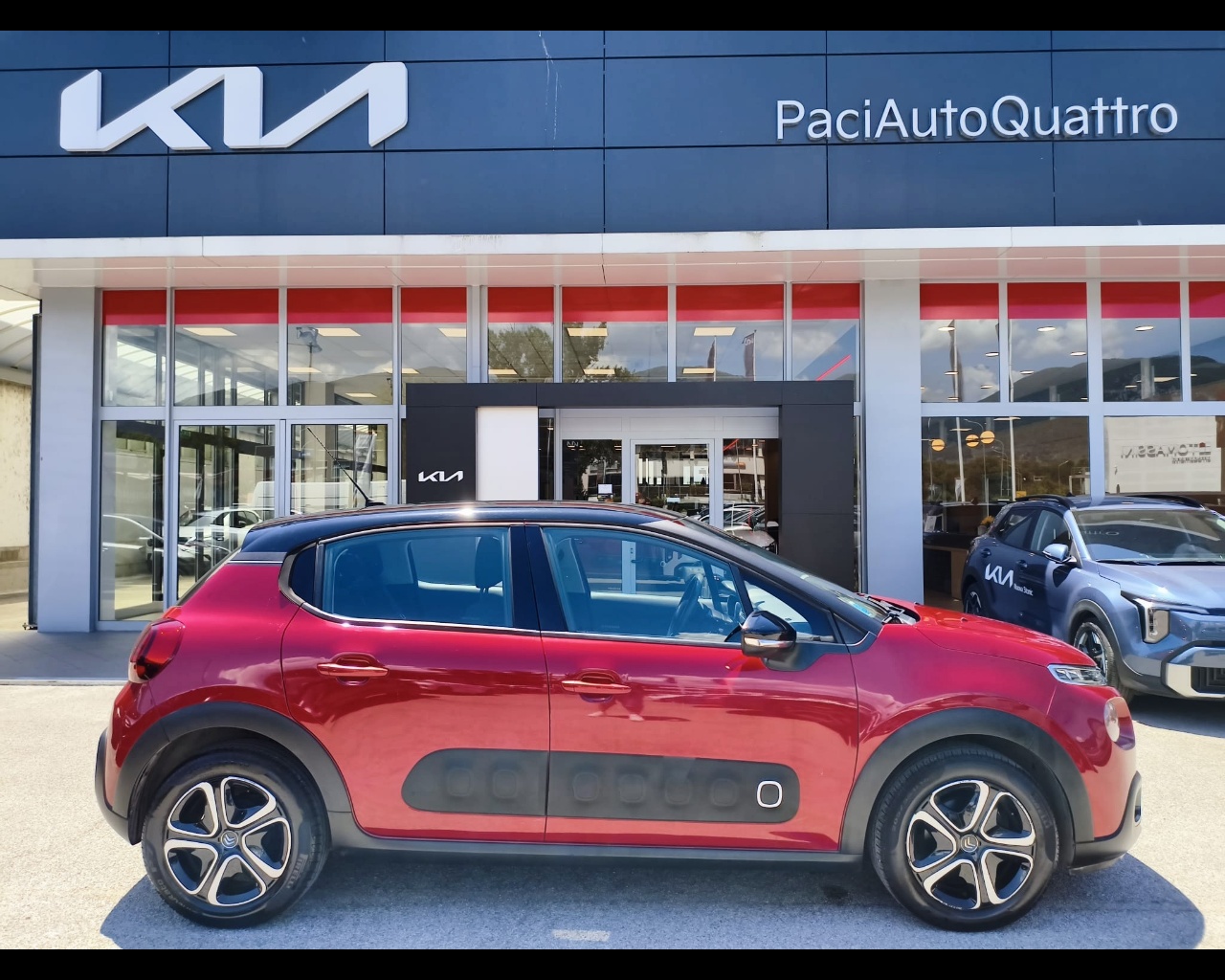 Foto CITROEN C3 1.2 puretech Shine 82cv