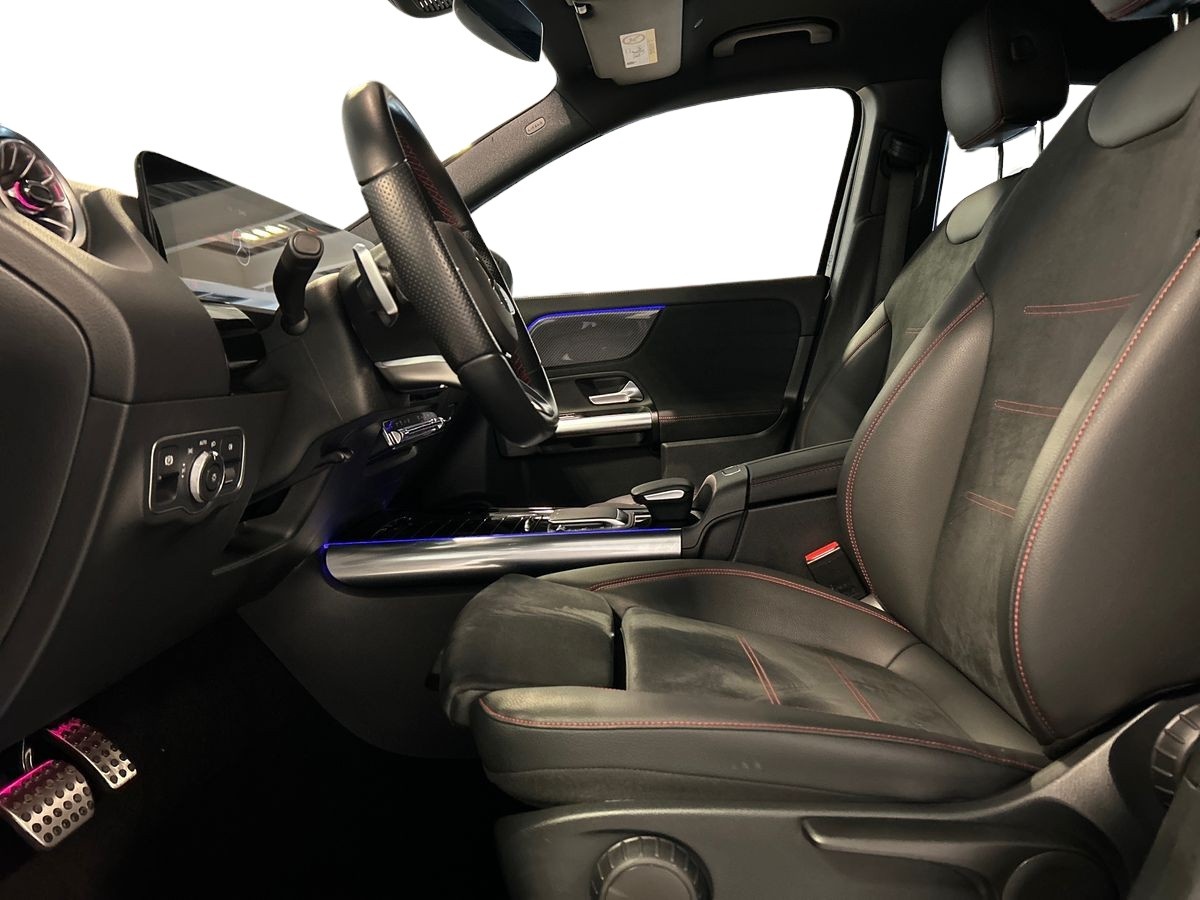 Mercedes GLA GLA 180 D Premium 8G-DCT - 10