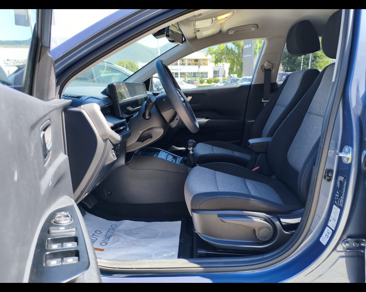 Foto KIA NUOVA STONIC 1.0 T-GDI MH STYLE LAUNCH
5 Door