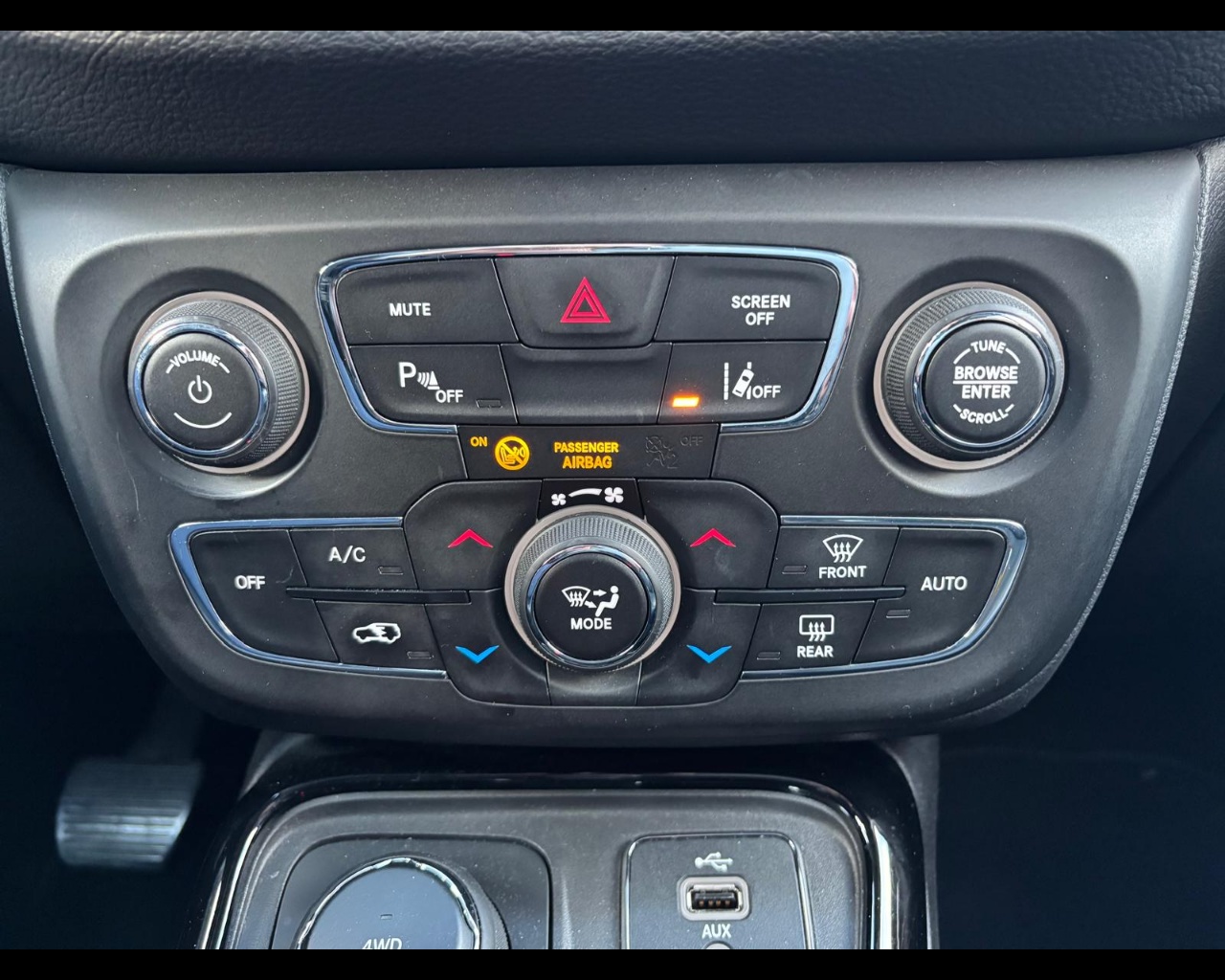 Foto JEEP Compass 2.0 mjt Limited 4wd 140cv auto