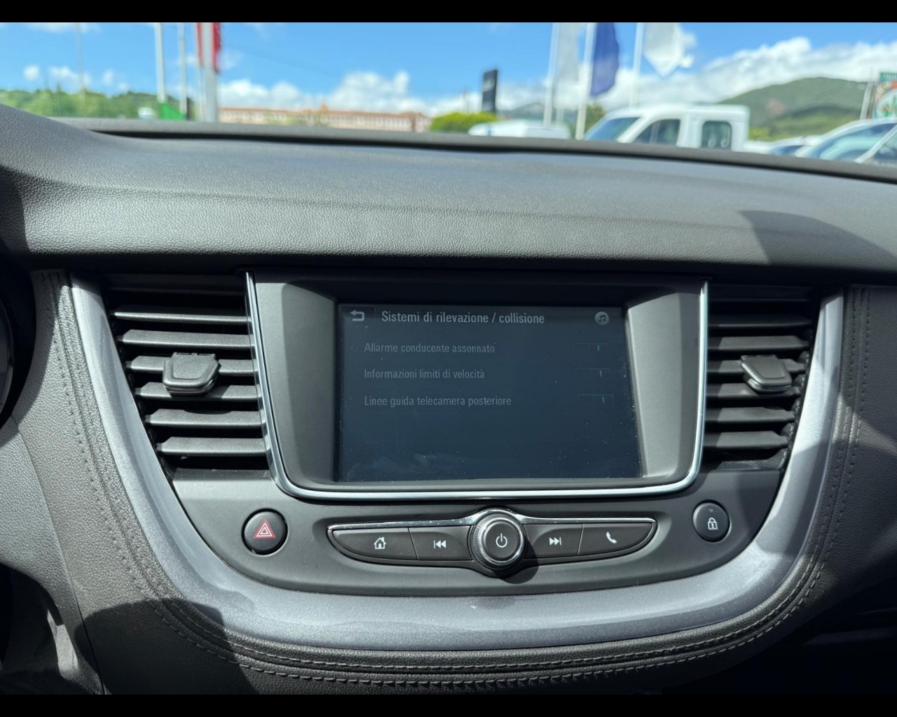 Foto OPEL Grandland X 1.2 Design Line s&s 130cv