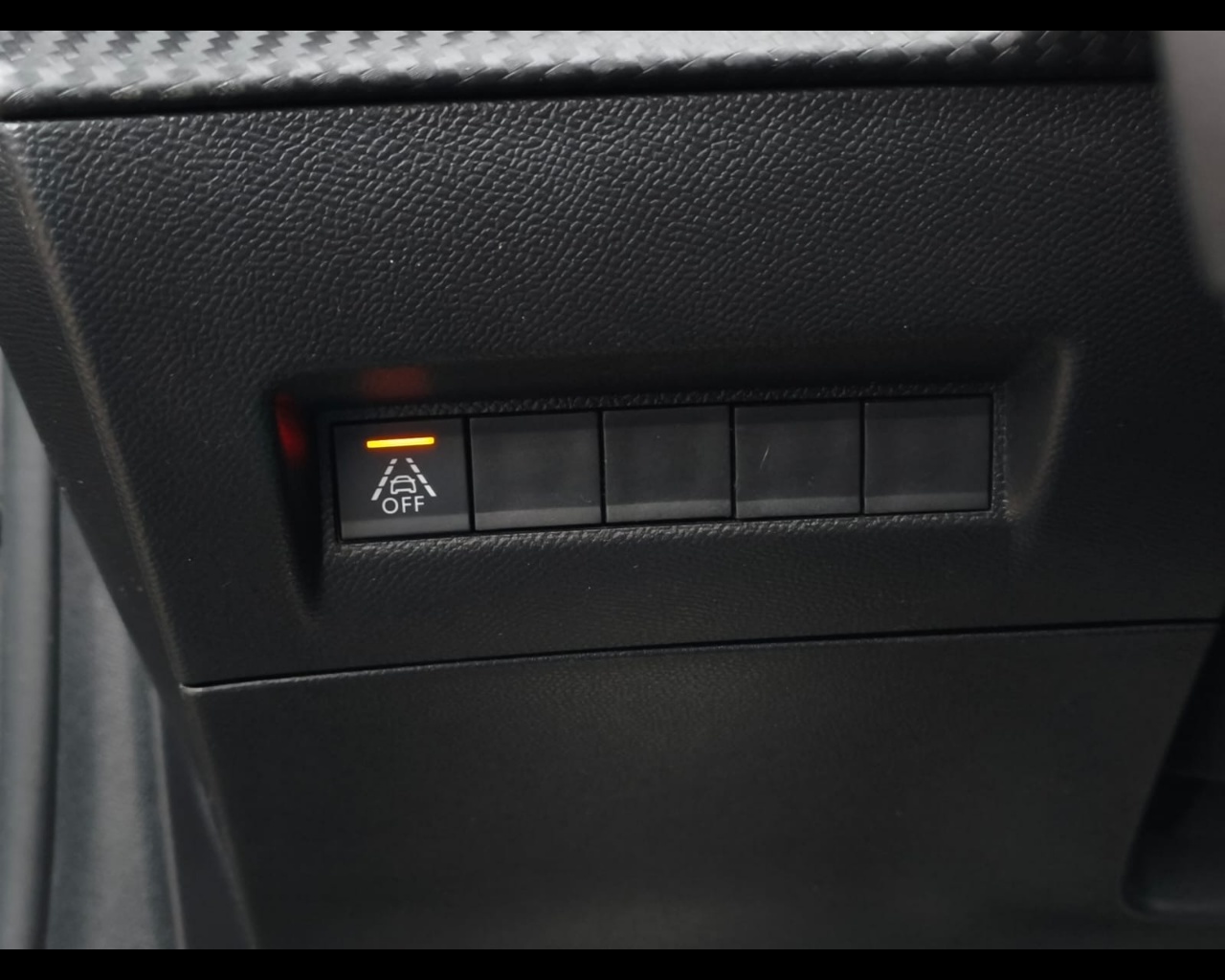 Foto PEUGEOT 208 1.5 bluehdi GT Pack s&s 100cv