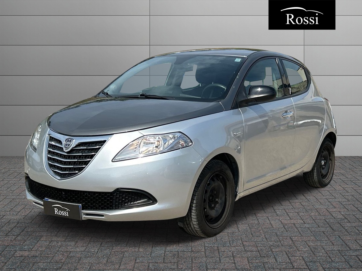 Ypsilon III 2011 – Ypsilon 1.2 8v Silver s&s 69cv