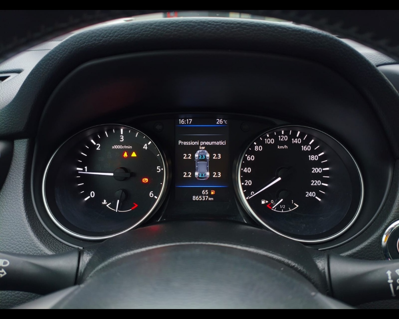Foto NISSAN Qashqai 1.7 dci N-Connecta 150cv