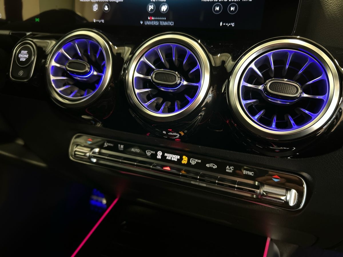 Mercedes GLA GLA 200 D Premium 4Matic 8G-DCT - 14