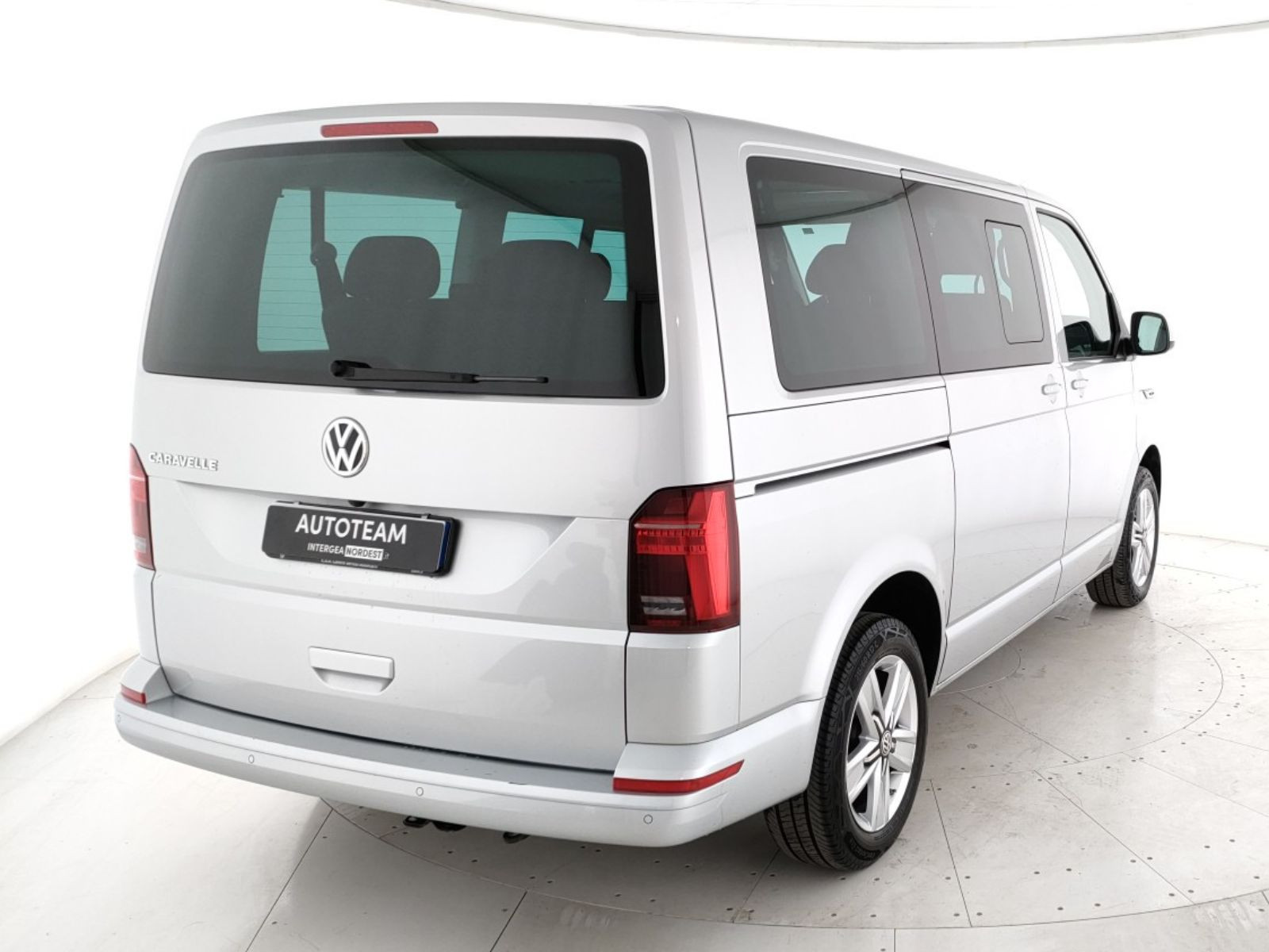 Volkswagen T6.1 Caravelle 30 Usato 2023 T6.1 Caravelle 30 Legnago
