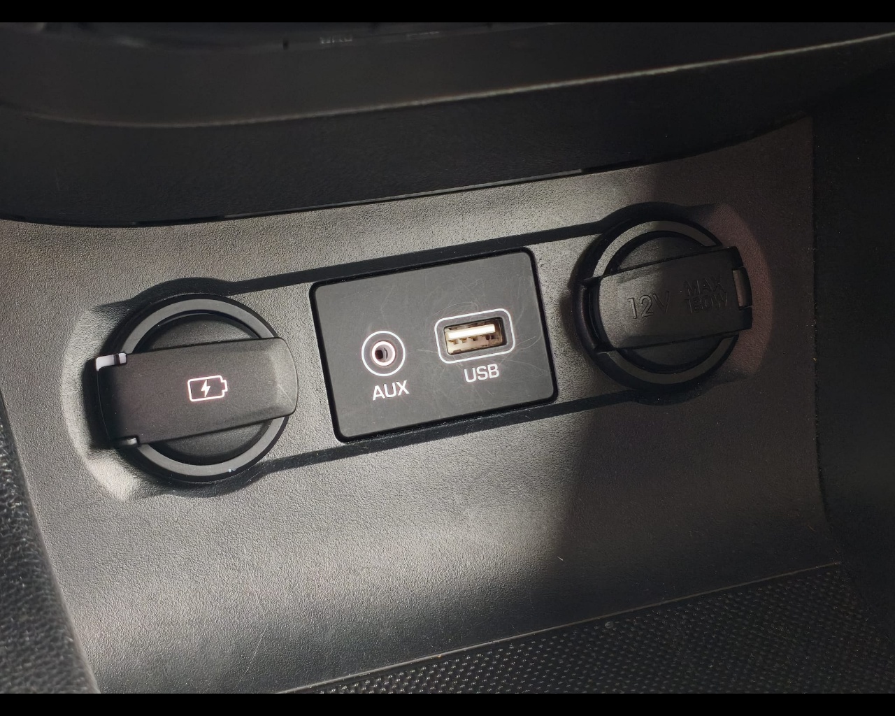 Foto HYUNDAI i20 5p 1.2 mpi Connectline econext Gpl 73cv