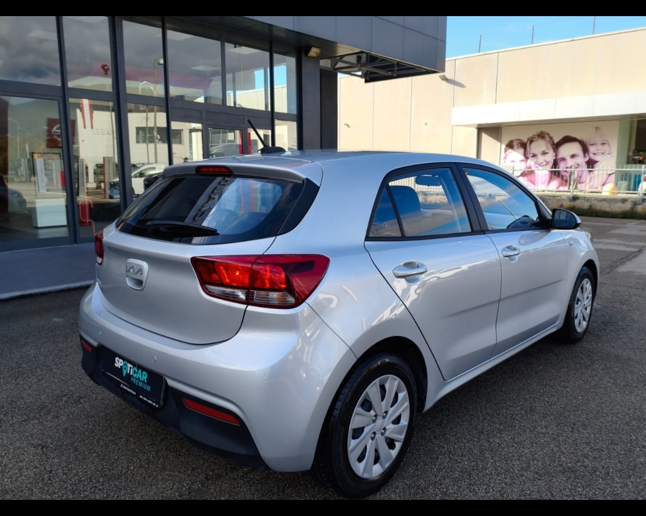 Foto KIA Rio 1.2 Urban Gpl 82cv