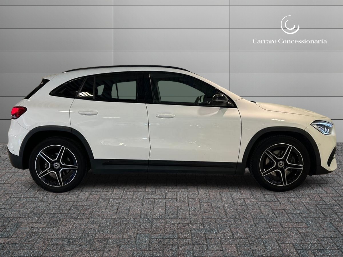 Mercedes GLA GLA 200 D Premium 4Matic 8G-DCT - 5