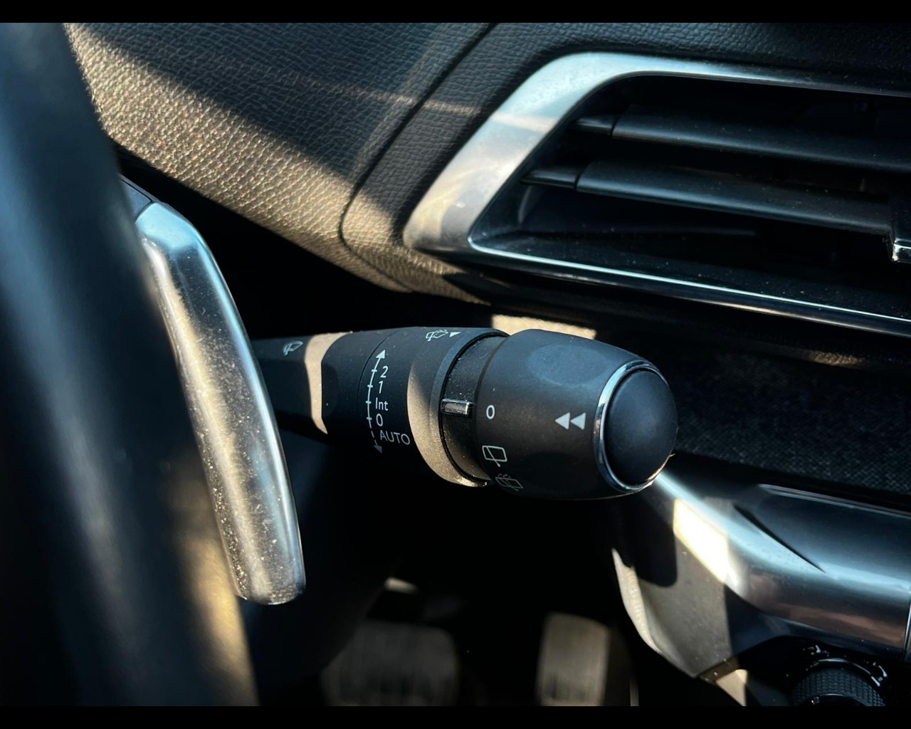 Foto PEUGEOT 5008 1.5 bluehdi Allure Pack s&s 130cv eat8 7p.