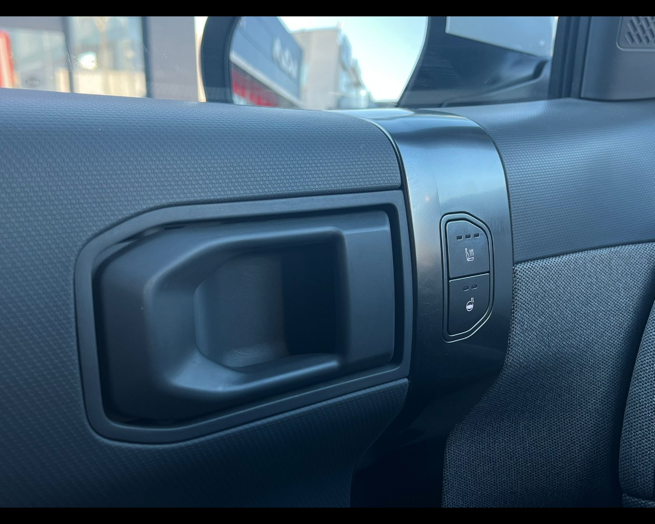 Foto KIA EV3 LR FWD EARTH