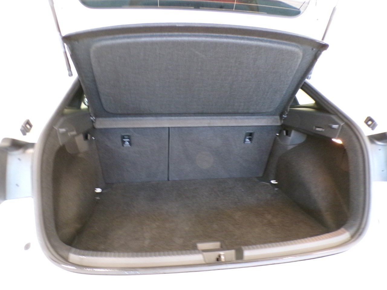 Volkswagen Taigo Taigo 1.0 tsi R-Line 110cv - 9