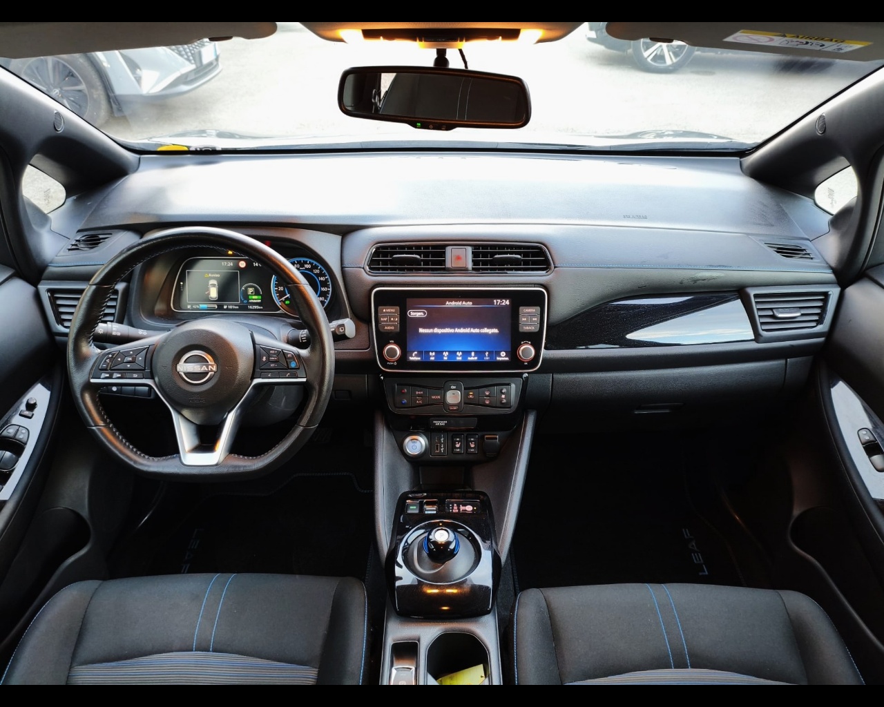 Foto NISSAN Leaf 40kWh N-Connecta 150cv