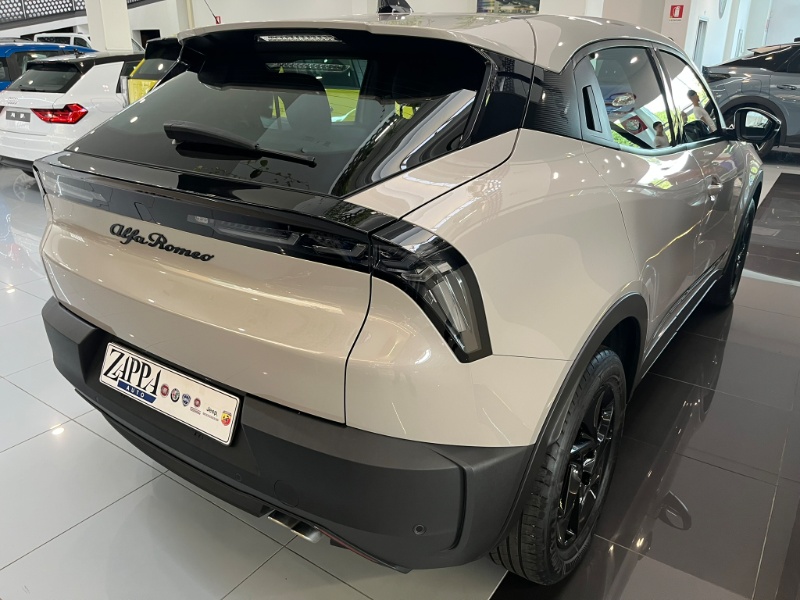 ALFA ROMEO – Junior 1.2 136 CV Hybrid eDCT6
