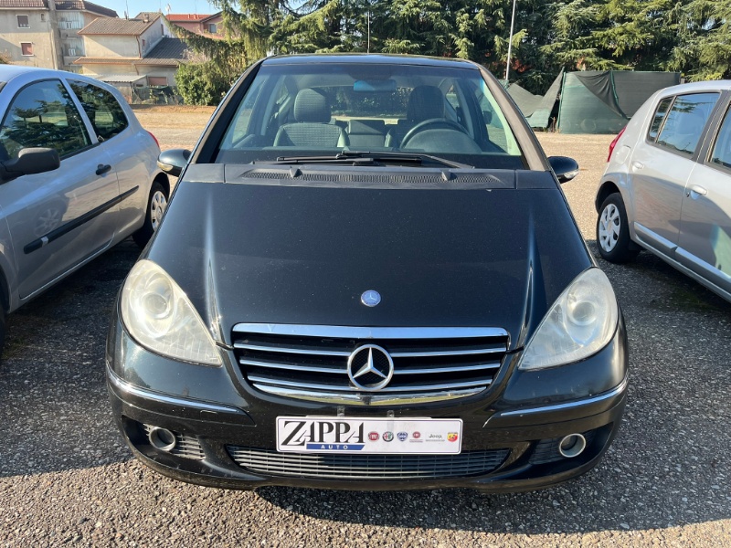 MERCEDES-BENZ – A 180 CDI Coupé Classic