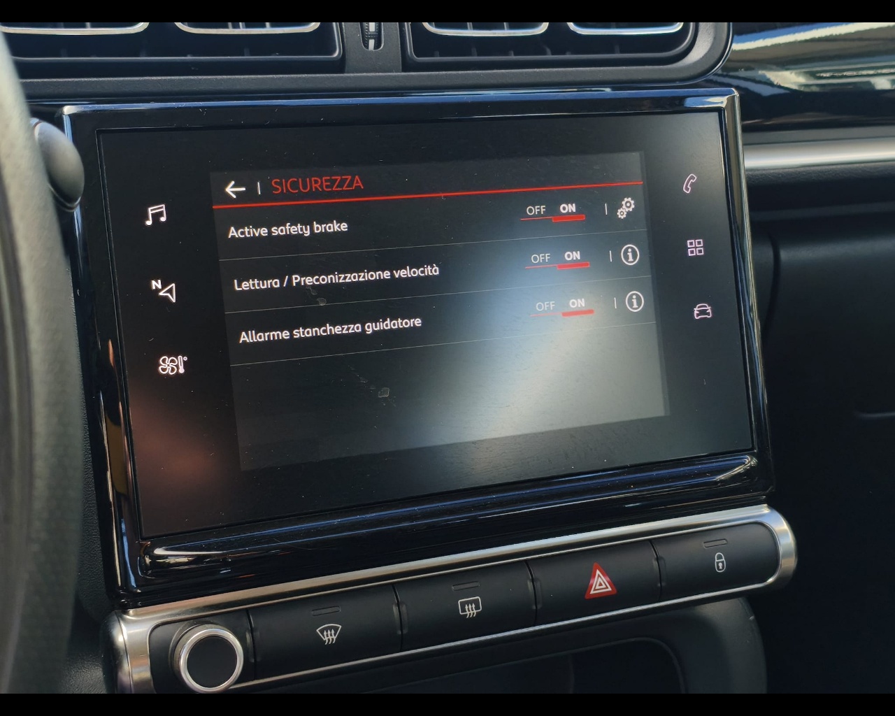 Foto CITROEN C3 1.5 bluehdi Shine s&s 100cv 6m