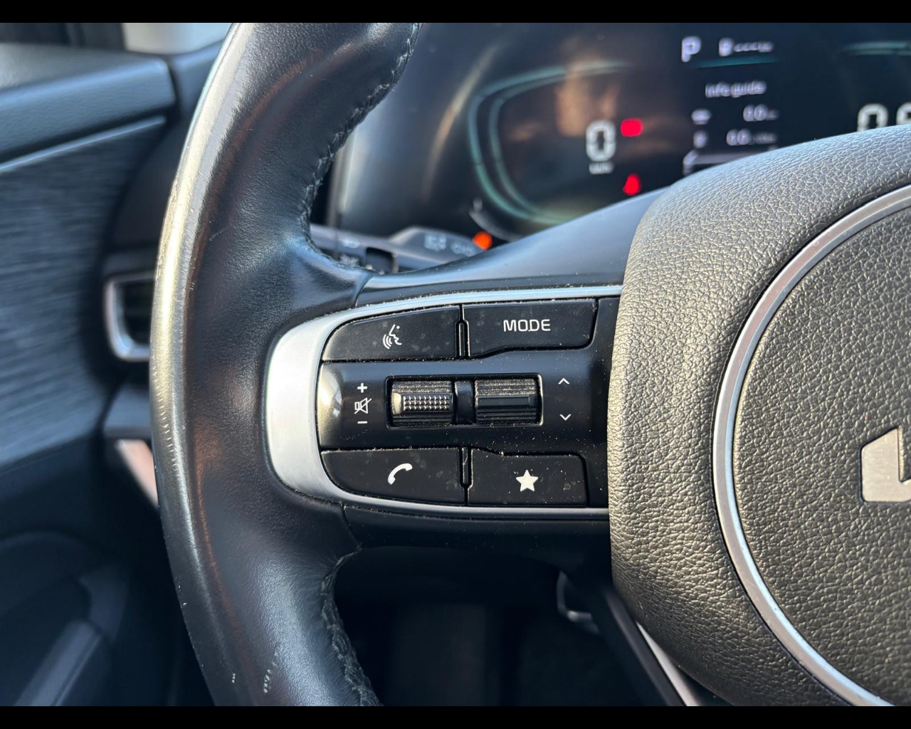 Foto KIA Sportage 1.6 crdi mhev Business dct