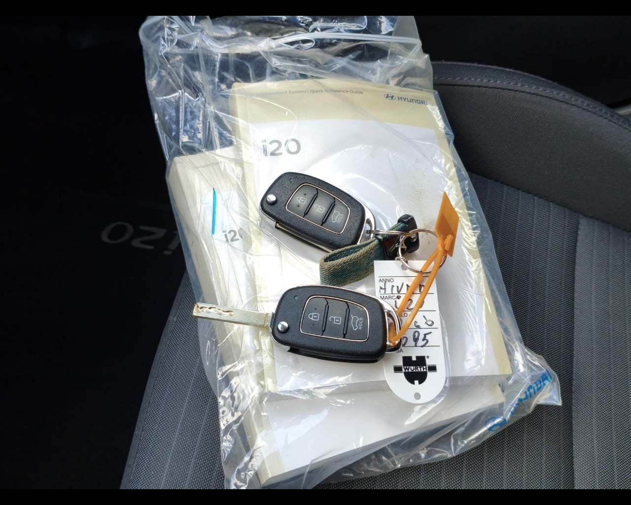 Foto HYUNDAI i20 1.2 mpi Connectline Exterior Pack