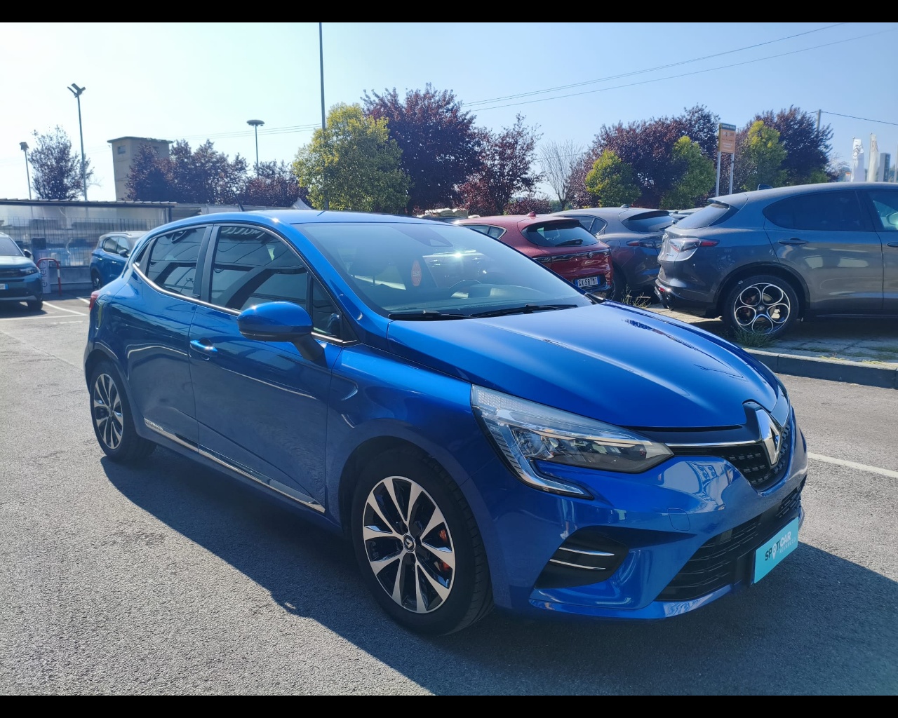 Foto RENAULT Clio 1.6 E-Tech hybrid Zen 140cv auto 