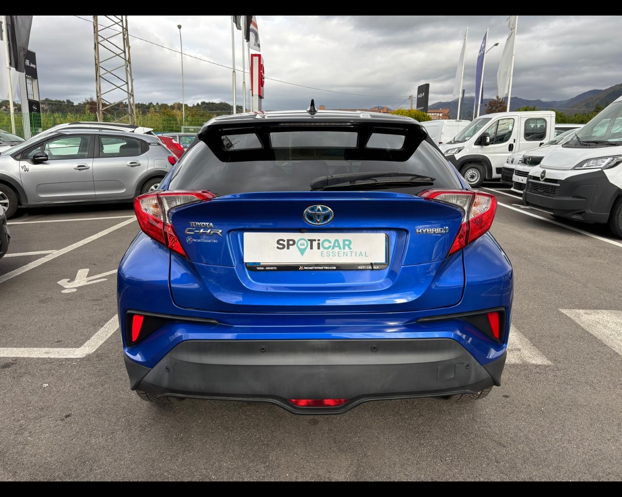 Foto TOYOTA C-HR 1.8h Trend 2wd e-cvt