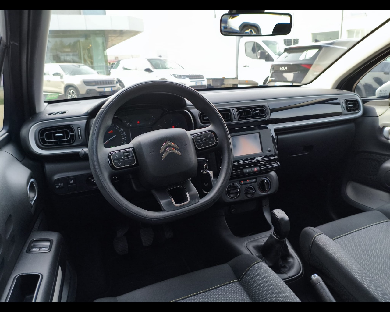 Foto CITROEN C3 1.2 puretech You! s&s 83cv