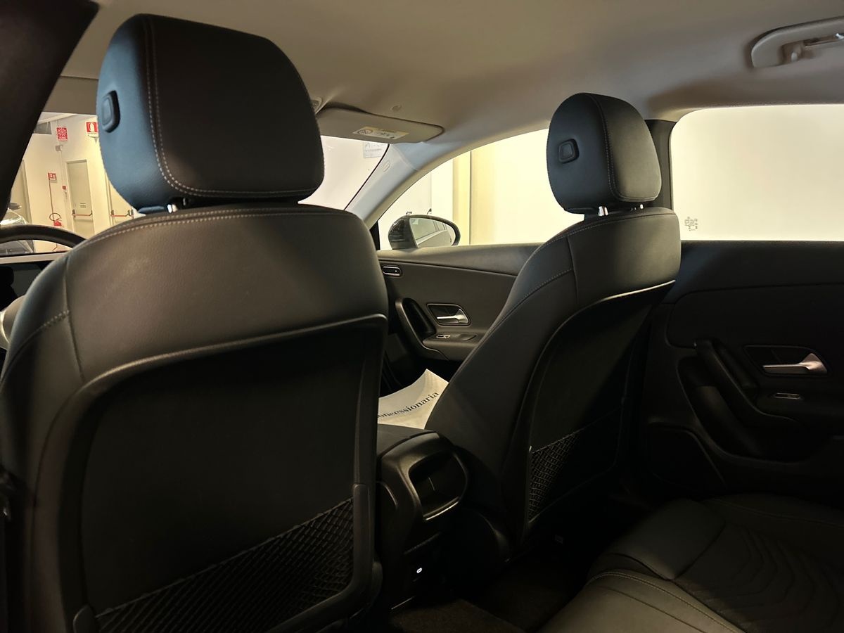 Mercedes  CLA Shooting Brake 180 D Advanced 8G-DCT - 18