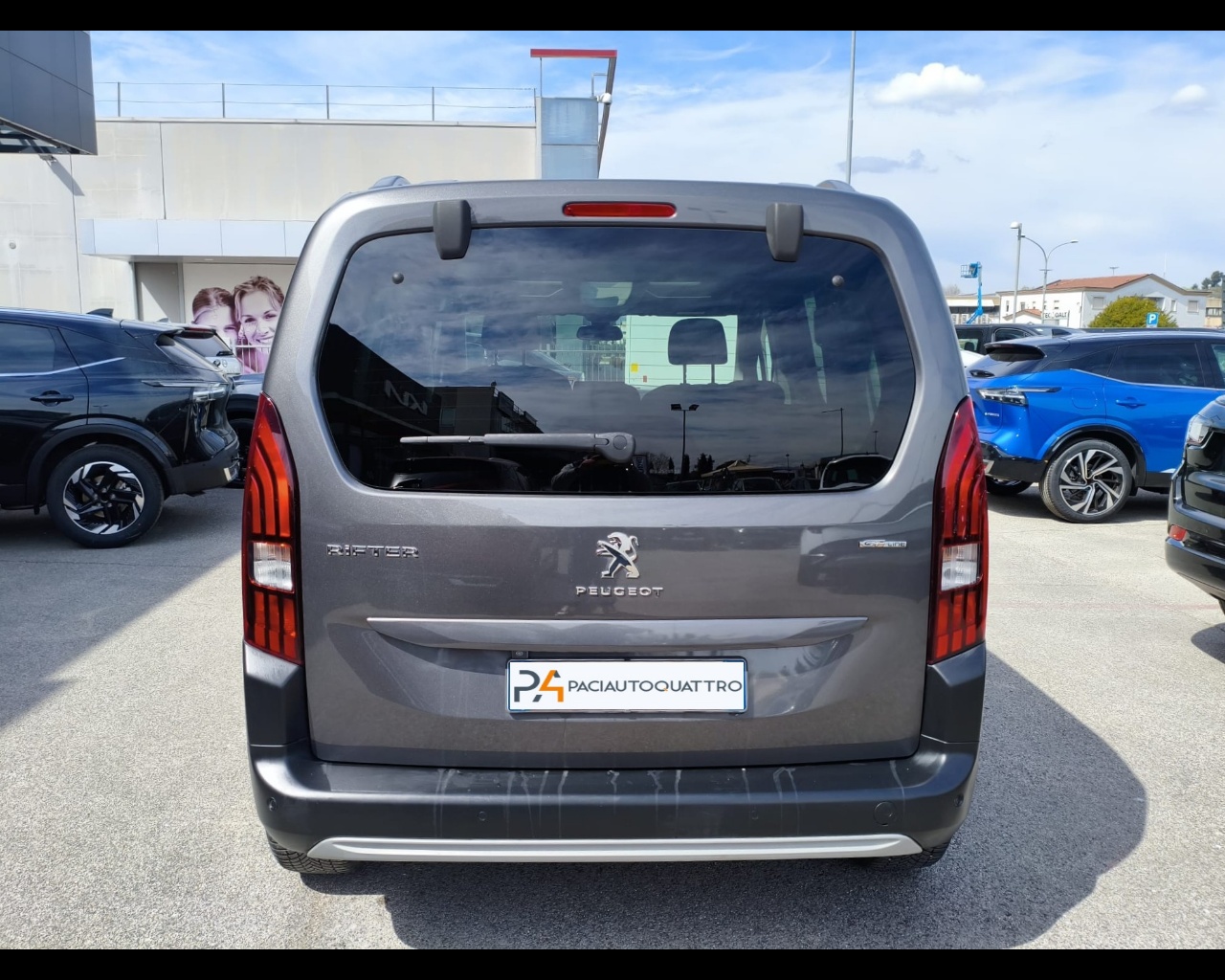 Foto PEUGEOT Rifter 1.5 bluehdi GT Line s&s 130cv