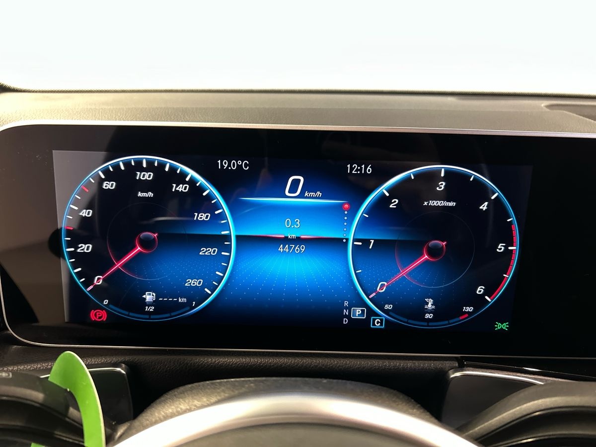 Mercedes GLB GLB 200 D Sport Plus 4Matic 8G-DCT - 13