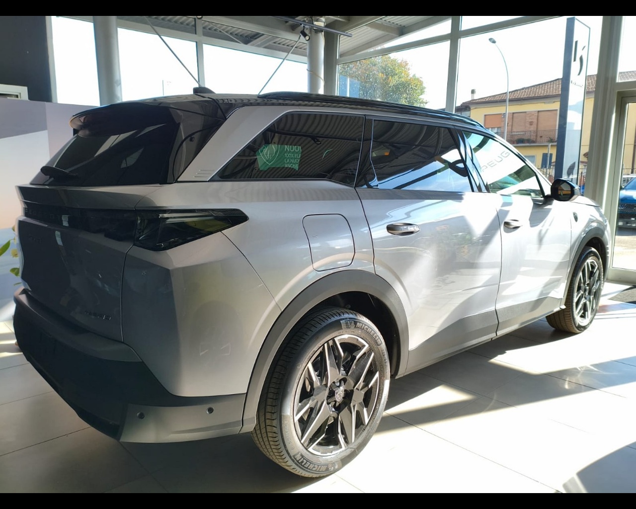Foto PEUGEOT 5008 1.2 hybrid GT 136cv e-dcs6