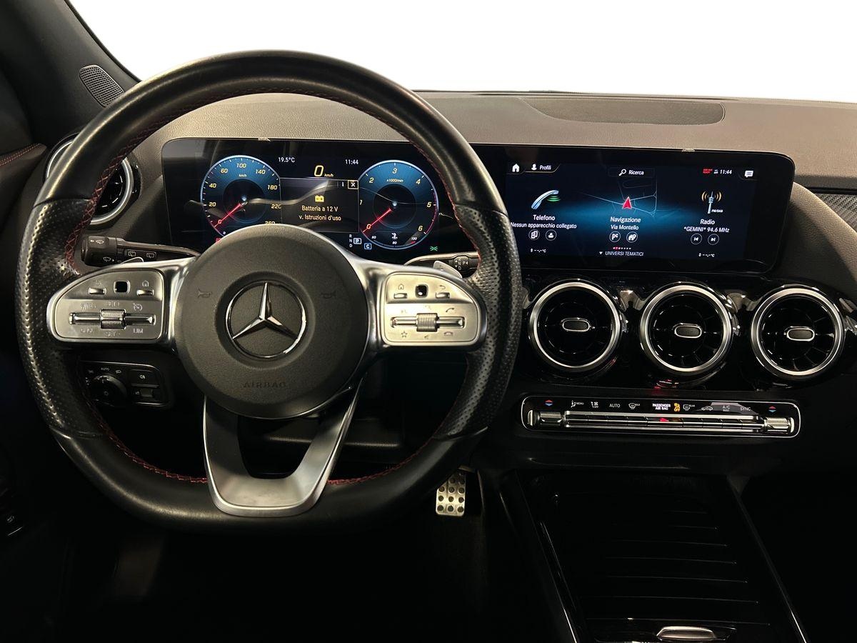 Mercedes GLA GLA 180 D Premium 8G-DCT - 11