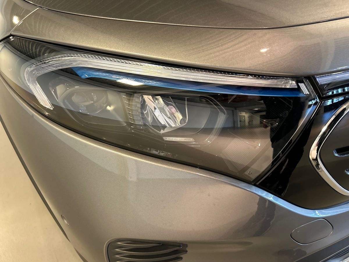 Mercedes  EQB 250+ Sport Plus - 7