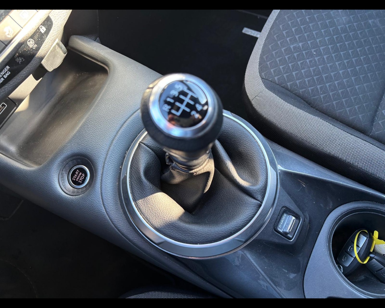 Foto NISSAN Juke 1.0 dig-t N-Connecta 114cv