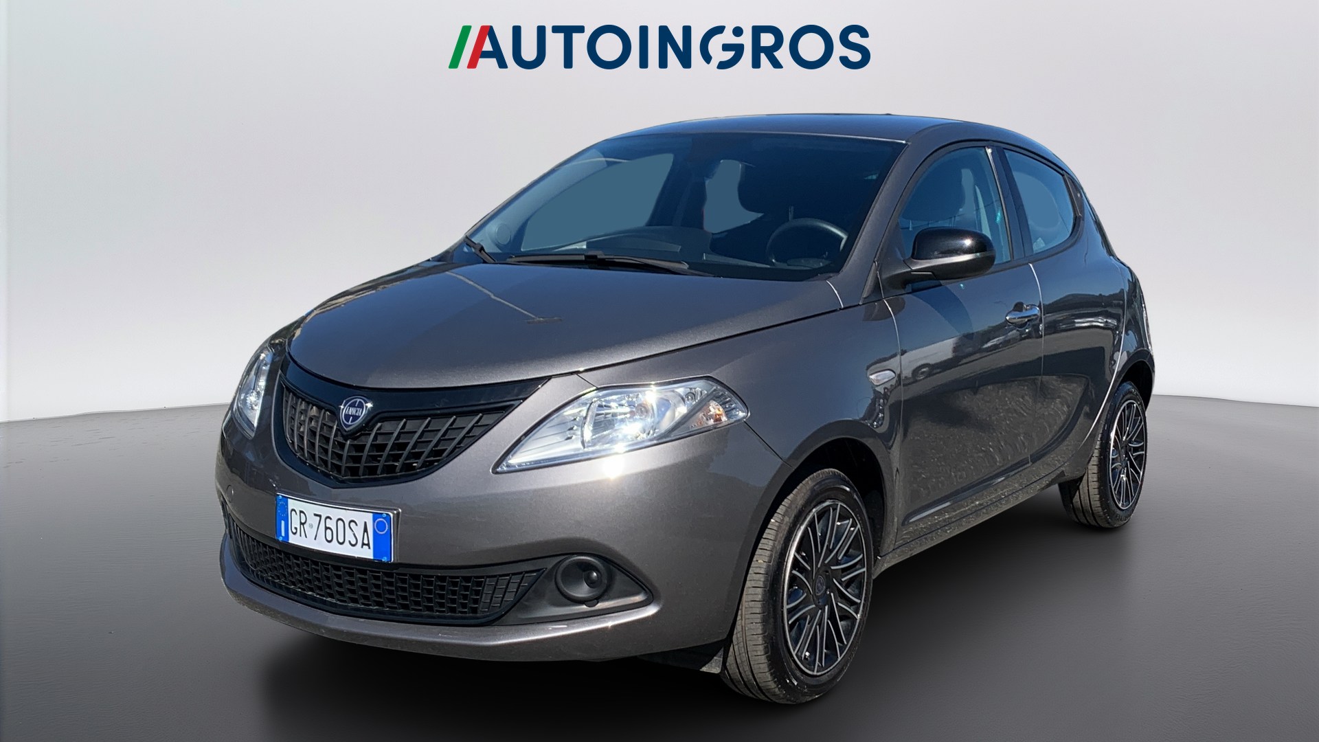 LANCIA Ypsilon Ypsilon 1.0 firefly hybrid Silver s&s 70cv