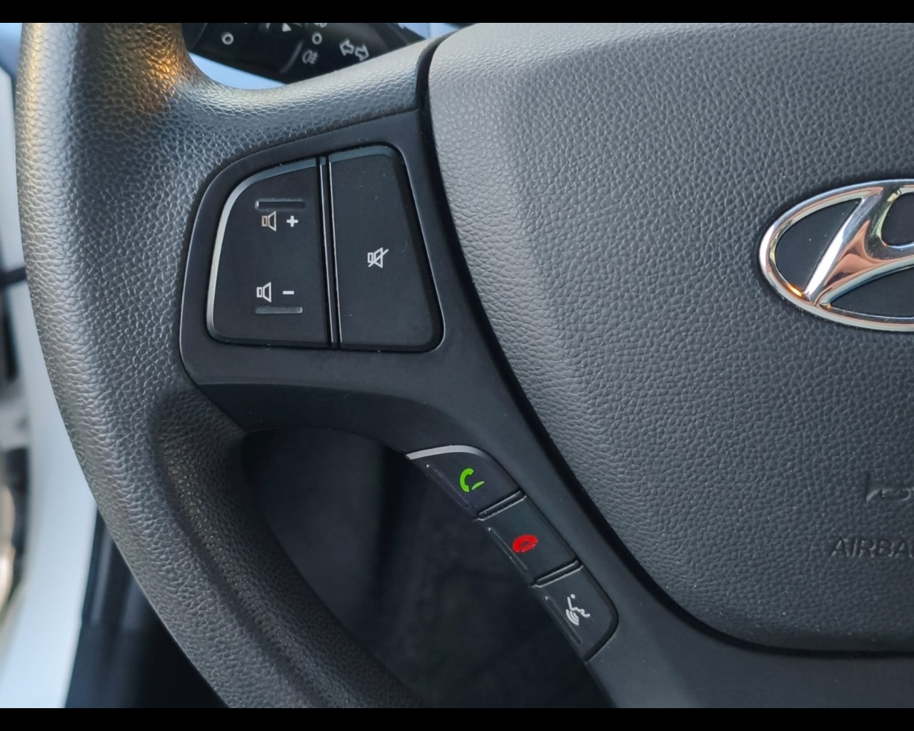 Foto HYUNDAI i10 1.0 Login econext Gpl E6