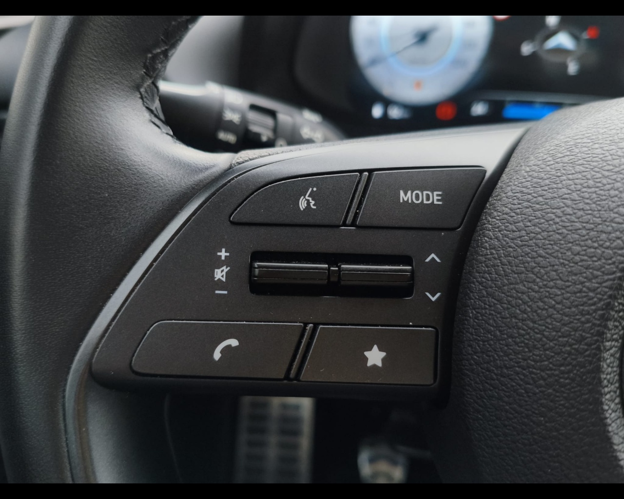 Foto HYUNDAI BAYON PE 1.0T XLINE