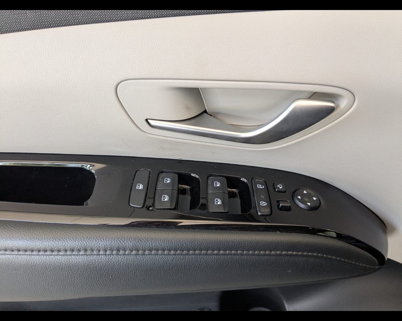 Foto HYUNDAI Tucson 1.6 hev Exellence 2wd auto
