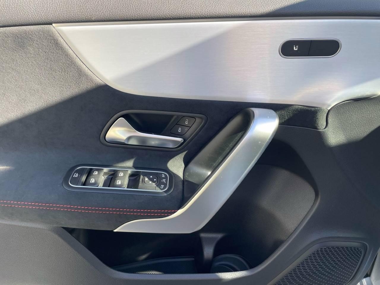 Mercedes Classe A Classe A 180 d Automatic AMG Line Extra - 16