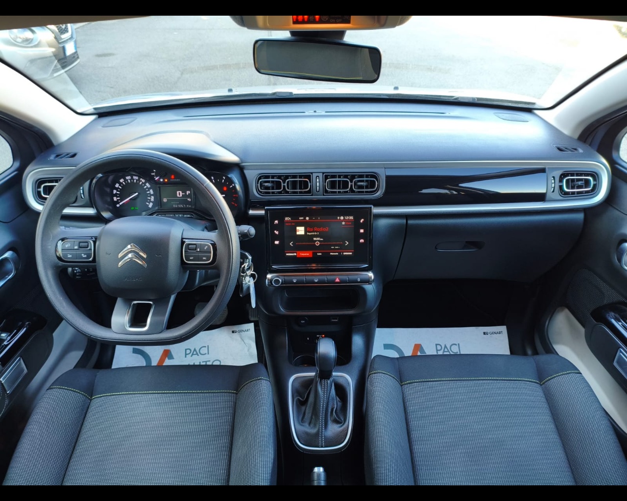 Foto CITROEN C3 1.2 puretech Max s&s 110cv eat6