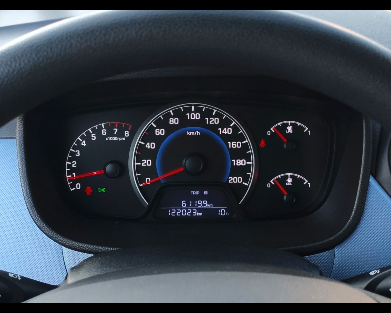 Foto HYUNDAI i10 1.0 Login econext Gpl E6