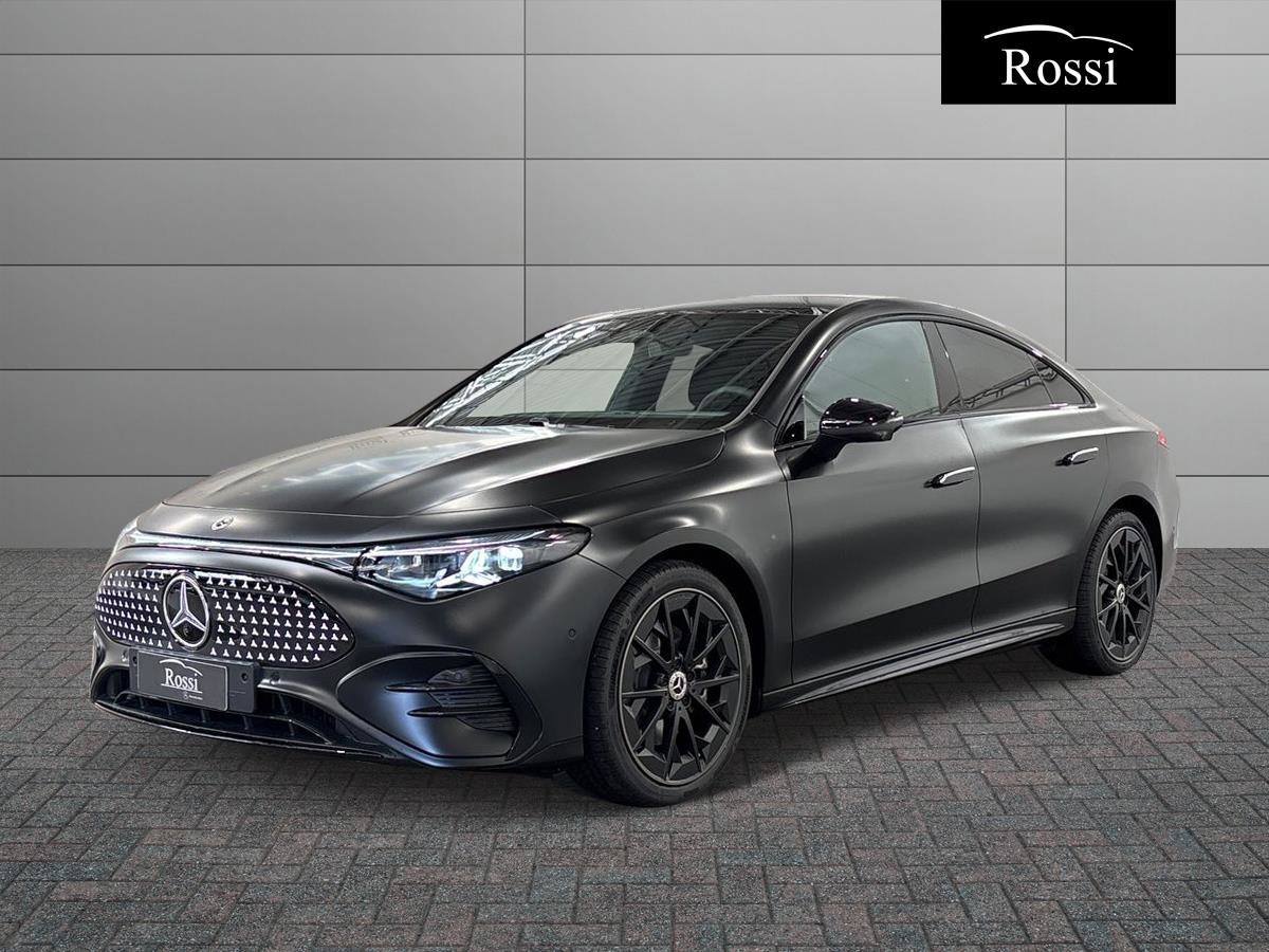Mercedes-Benz CLA 250+ con tecnologia EQ