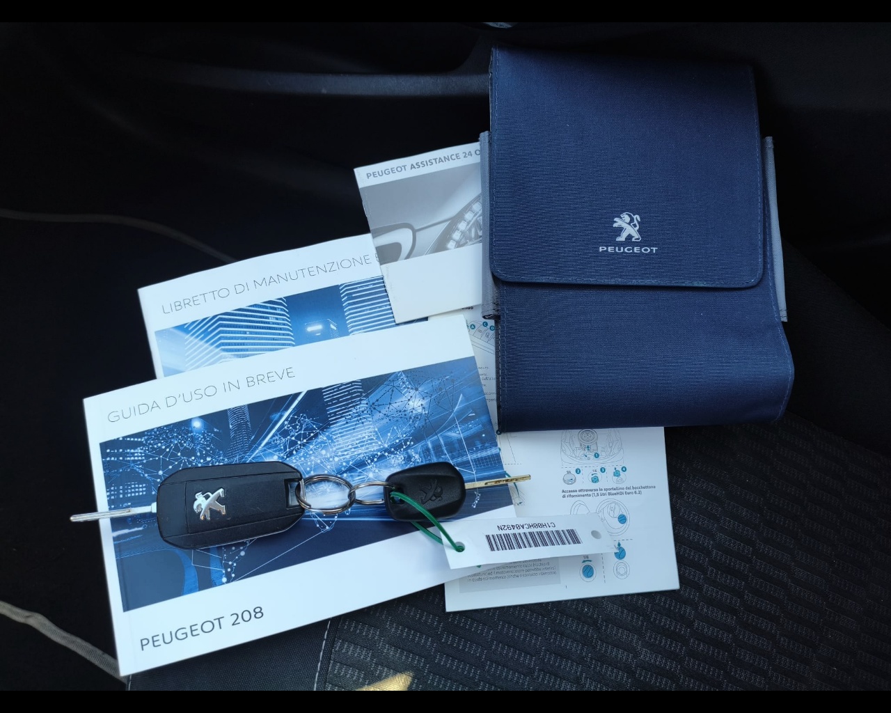 Foto PEUGEOT 208 5p 1.2 puretech Active 82cv