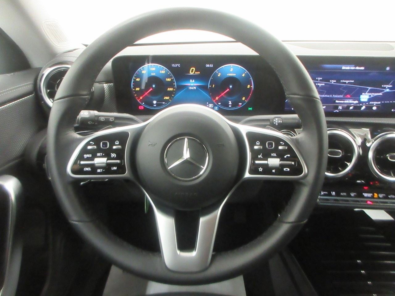 Mercedes CLA Shooting Brake CLA Shooting Brake 180 D Sport 8G-DCT - 15