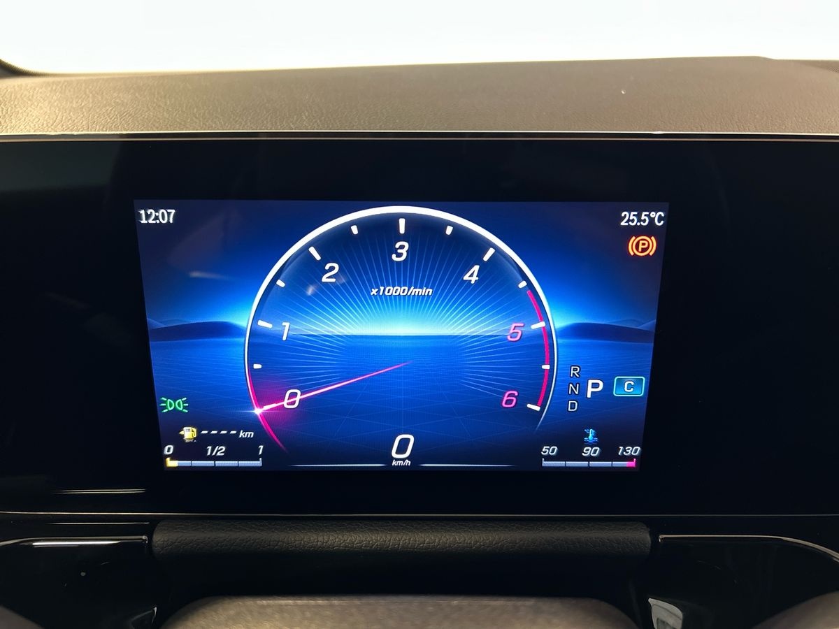 Mercedes GLA GLA 180 D Progressive Advanced 8G-DCT - 13