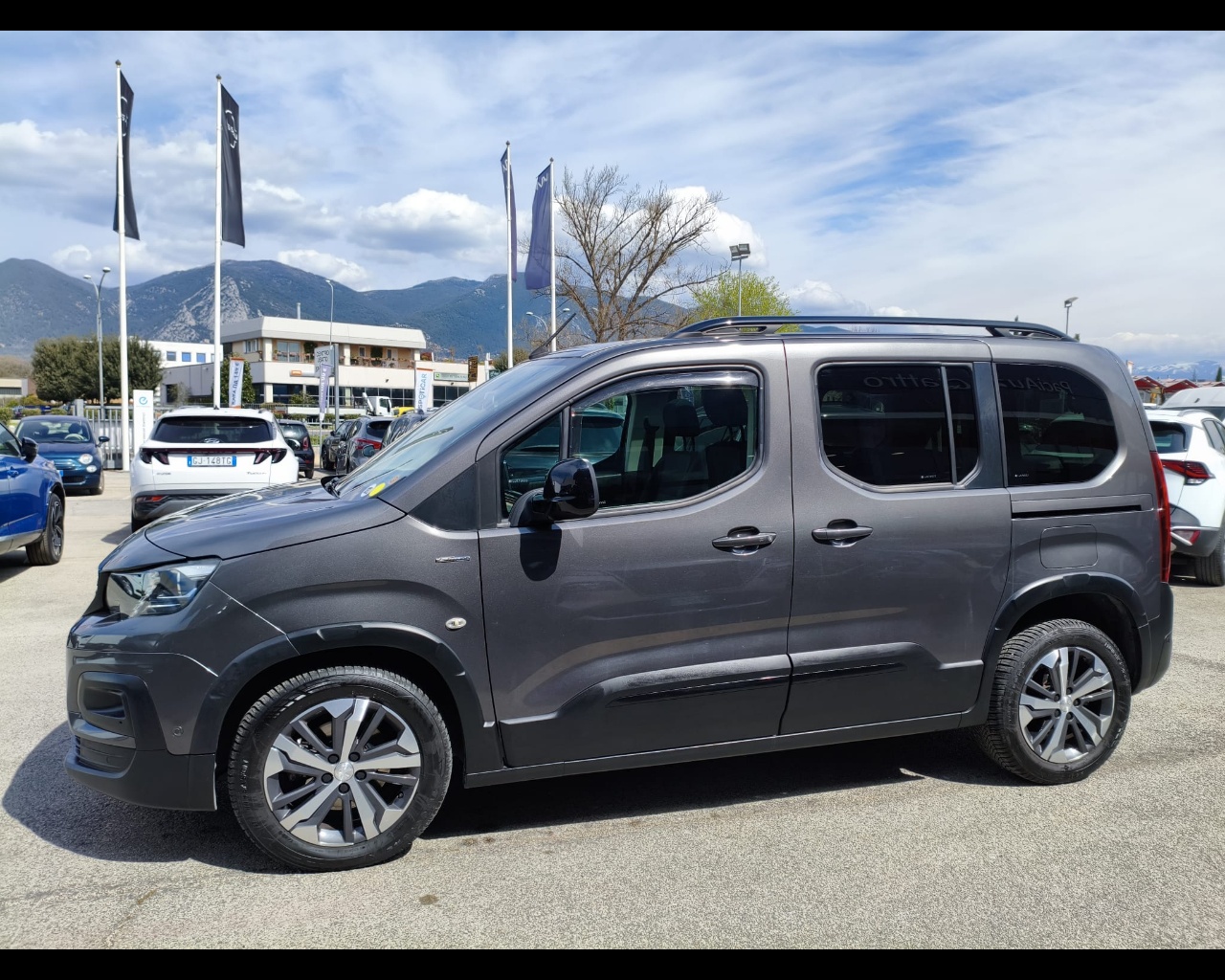 Foto PEUGEOT Rifter 1.5 bluehdi GT Line s&s 130cv