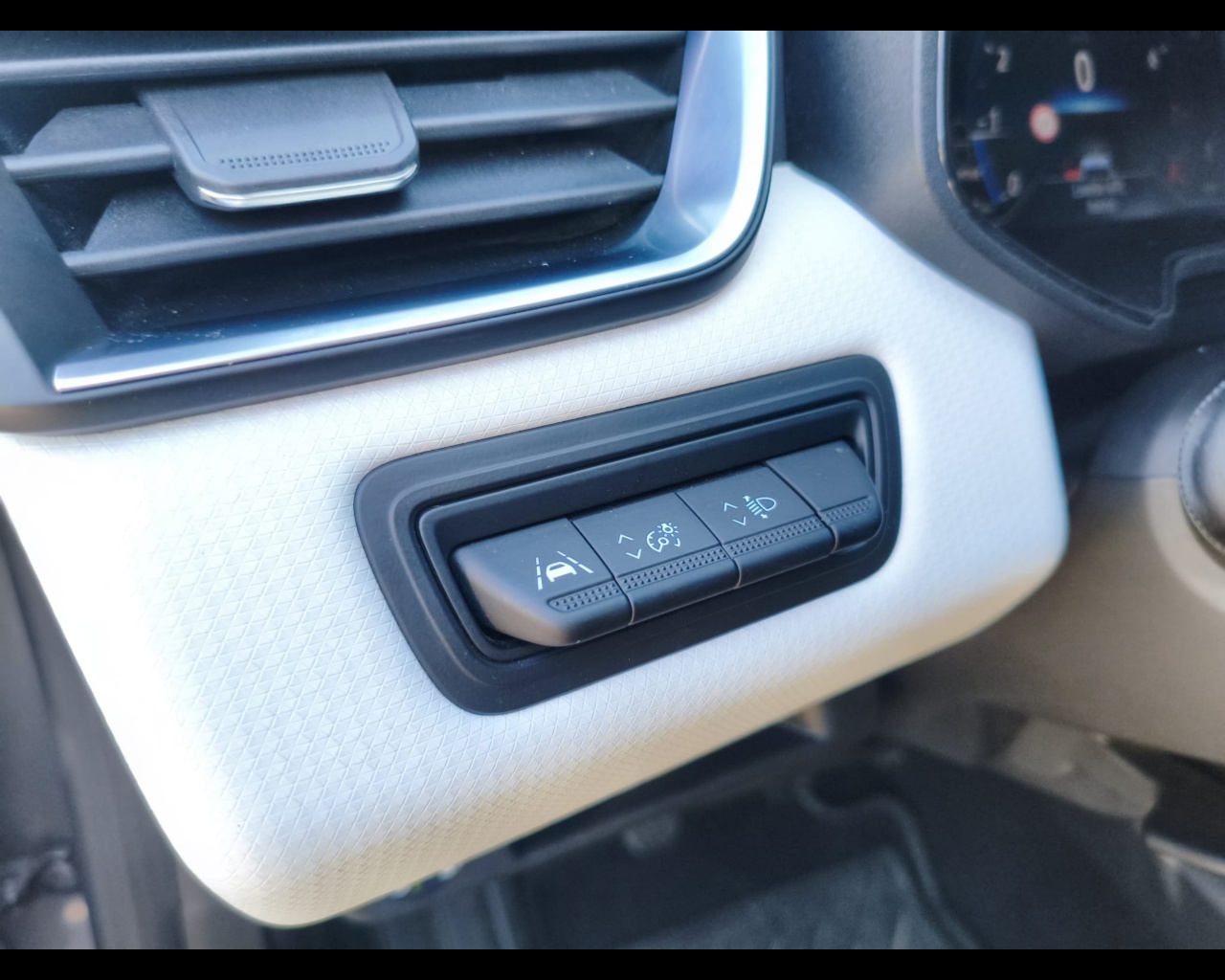 Foto RENAULT Clio 1.0 tce Techno Gpl 100cv