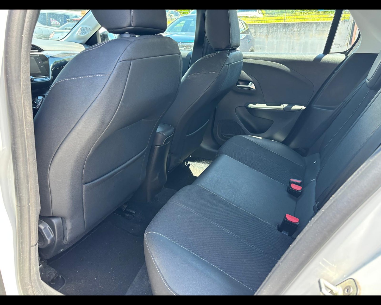 Foto OPEL Corsa 1.5 Elegance s&s 100cv